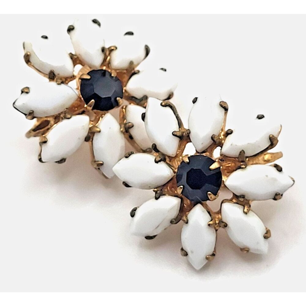 Vintage 60s Black and White Prong Set Flower Clip On Earrings 1in